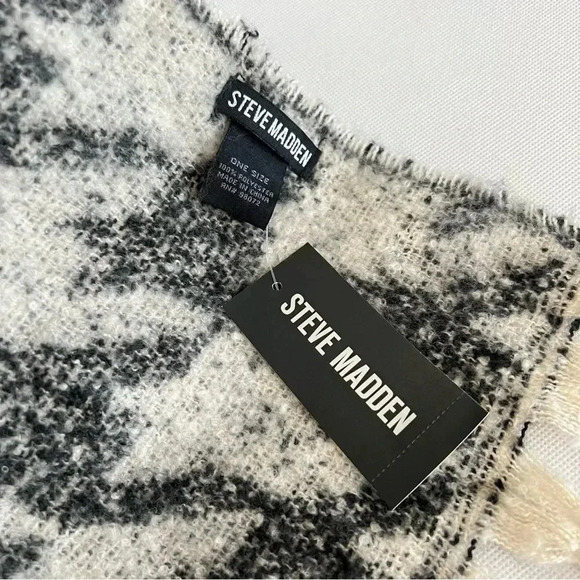 Steve Madden Jacquard Houndstooth Scarf Offwhite Black Cozy Soft - Picture 7 of 7